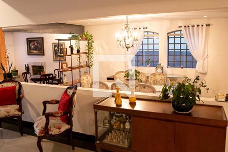 Casa à venda com 500m², 3 quartos e 4 vagas Casa à venda com 500m², 3 quartos e 4 vagasSala de Jantar