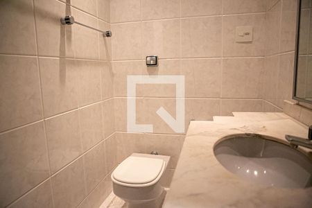 Casa à venda com 500m², 3 quartos e 4 vagas Casa à venda com 500m², 3 quartos e 4 vagasBanheiro da Suíte 3