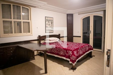 Casa à venda com 500m², 3 quartos e 4 vagas Casa à venda com 500m², 3 quartos e 4 vagasSuíte 2