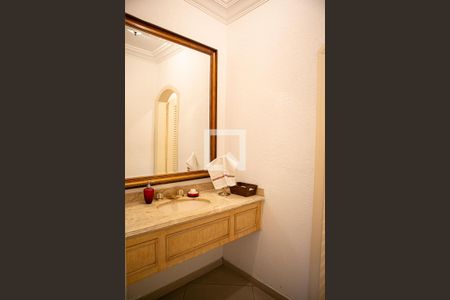 Lavabo do Corredor de casa à venda com 3 quartos, 500m² em Saúde, São Paulo