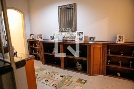 Casa à venda com 500m², 3 quartos e 4 vagas Casa à venda com 500m², 3 quartos e 4 vagasHall das Suites