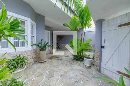 Casa à venda com 250m², 4 quartos e 2 vagasQuintal