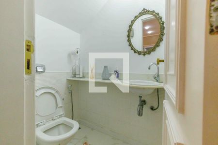 Casa à venda com 250m², 4 quartos e 2 vagasLavabo 1