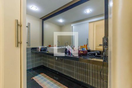 Casa à venda com 250m², 4 quartos e 2 vagasBanheiro da Suíte 1