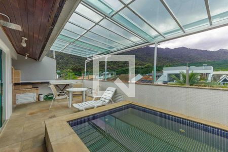 Casa à venda com 250m², 4 quartos e 2 vagasSala Privativa