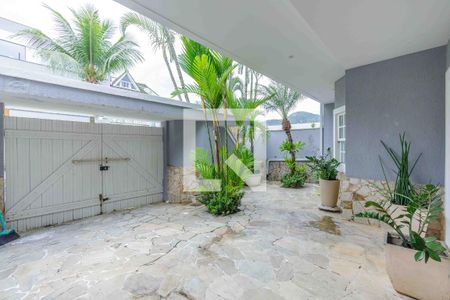 Casa à venda com 250m², 4 quartos e 2 vagasQuintal