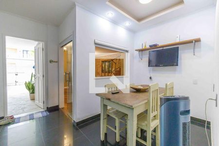 Casa à venda com 250m², 4 quartos e 2 vagasCozinha