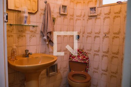 Casa à venda com 170m², 3 quartos e 2 vagasBanheiro de Serviço