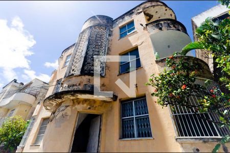 Apartamento para alugar com 100m², 4 quartos e sem vagaFachada