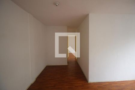 Sala de casa para alugar com 2 quartos, 60m² em Mutondo, São Gonçalo