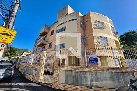 Apartamento para alugar com 60m², 2 quartos e 1 vagaFachada com placa instalada