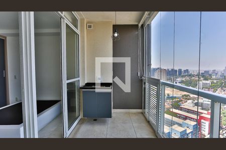 varanda / serviço de kitnet/studio à venda com 1 quarto, 35m² em Real Parque, São Paulo