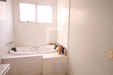 Casa à venda com 480m², 6 quartos e 5 vagasBanheiro