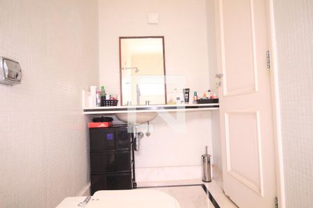 Casa à venda com 480m², 6 quartos e 5 vagasBanheiro da Suíte 2