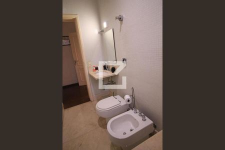 Casa à venda com 480m², 6 quartos e 5 vagasBanheiro