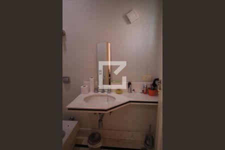 Casa à venda com 480m², 6 quartos e 5 vagasBanheiro da Suíte 1