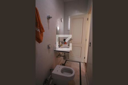 Casa à venda com 480m², 6 quartos e 5 vagasBanheiro da Suíte 1