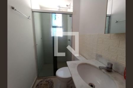Banheiro de apartamento à venda com 2 quartos, 60m² em Pompéia, Belo Horizonte