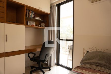 Quarto 1 de apartamento à venda com 2 quartos, 110m² em Humaitá, Rio de Janeiro