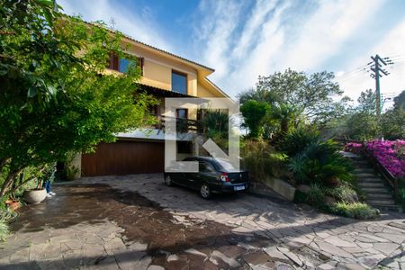 Casa de condomínio à venda com 389m², 3 quartos e 3 vagasFachada