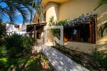 Casa de condomínio à venda com 389m², 3 quartos e 3 vagasFachada