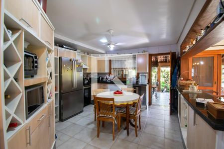 Casa de condomínio à venda com 389m², 3 quartos e 3 vagasCozinha