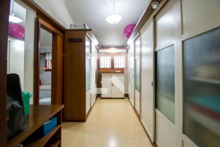 Casa de condomínio à venda com 389m², 3 quartos e 3 vagasCloset da suíte 3