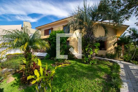 Casa de condomínio à venda com 389m², 3 quartos e 3 vagasFachada