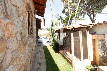 Casa à venda com 208m², 5 quartos e 2 vagasÁrea Externa