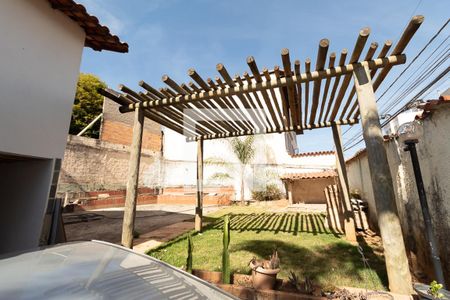 Casa à venda com 208m², 5 quartos e 2 vagasÁrea Externa