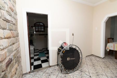 Sala 1 de casa para alugar com 5 quartos, 208m² em Planalto, Belo Horizonte