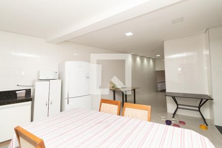 Casa à venda com 208m², 5 quartos e 2 vagascozinha e copa