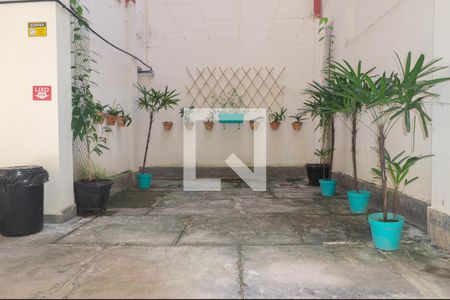 Apartamento para alugar com 70m², 3 quartos e sem vaga Apartamento para alugar com 70m², 3 quartos e sem vagaSalão de Festas