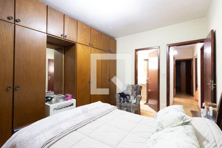 Casa à venda com 225m², 5 quartos e 3 vagas Casa à venda com 225m², 5 quartos e 3 vagasSuíte