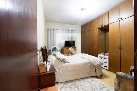 Casa à venda com 225m², 5 quartos e 3 vagas Casa à venda com 225m², 5 quartos e 3 vagasSuíte