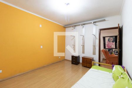 Casa à venda com 225m², 5 quartos e 3 vagas Casa à venda com 225m², 5 quartos e 3 vagasQuarto 2