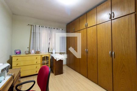 Casa à venda com 225m², 5 quartos e 3 vagas Casa à venda com 225m², 5 quartos e 3 vagasQuarto 3