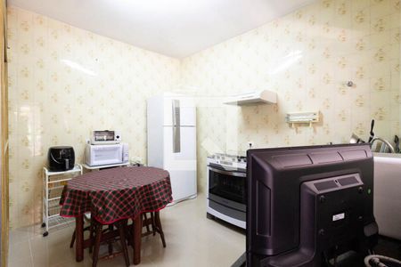 Casa à venda com 225m², 5 quartos e 3 vagas Casa à venda com 225m², 5 quartos e 3 vagasCozinha