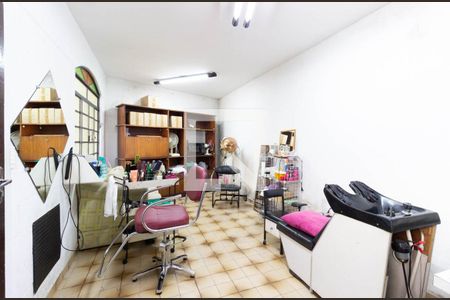 Casa à venda com 225m², 5 quartos e 3 vagas Casa à venda com 225m², 5 quartos e 3 vagasSuíte edícula