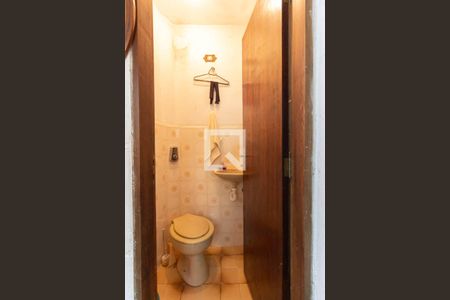 Casa à venda com 225m², 5 quartos e 3 vagas Casa à venda com 225m², 5 quartos e 3 vagasSuíte edícula