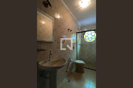 Casa à venda com 146m², 3 quartos e 2 vagasBanheiro da Suíte