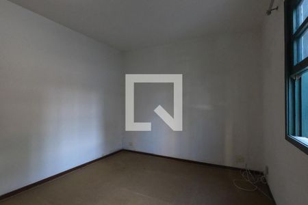 Casa à venda com 146m², 3 quartos e 2 vagasSuíte