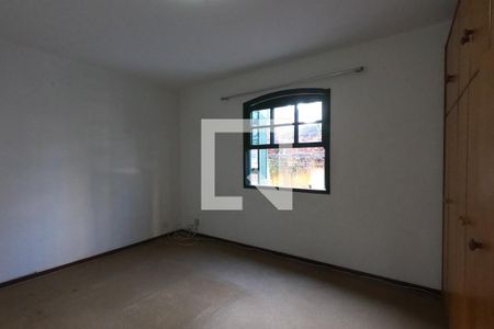 Casa à venda com 146m², 3 quartos e 2 vagasSuíte