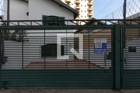 Casa à venda com 146m², 3 quartos e 2 vagasFachada