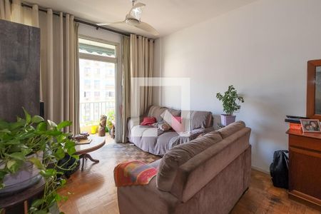 Apartamento à venda com 94m², 2 quartos e 1 vagaSala de TV