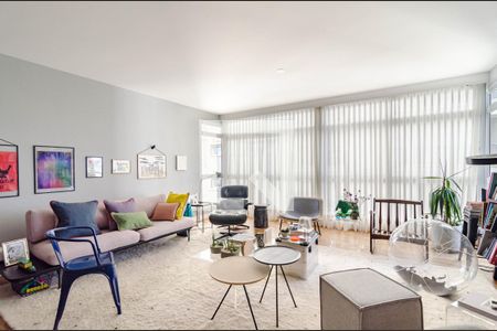 Sala de apartamento para alugar com 3 quartos, 180m² em Cerqueira César, São Paulo