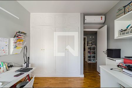 Apartamento para alugar com 180m², 3 quartos e 1 vaga Apartamento para alugar com 180m², 3 quartos e 1 vagaQuarto 3