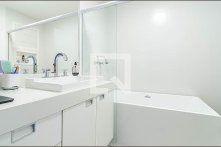 Apartamento para alugar com 180m², 3 quartos e 1 vaga Apartamento para alugar com 180m², 3 quartos e 1 vagaBanheiro