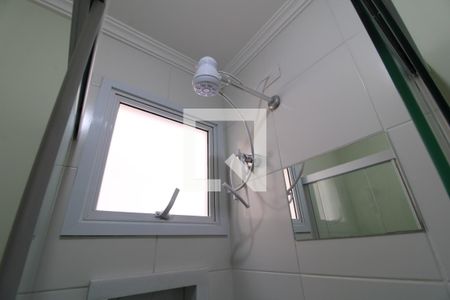 Chuveiro banheiro da suíte de apartamento para alugar com 2 quartos, 65m² em Jardim Santa Cruz (campo Grande), São Paulo