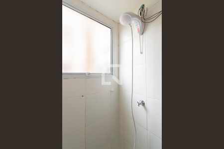Banheiro de apartamento à venda com 2 quartos, 41m² em Estância Velha, Canoas